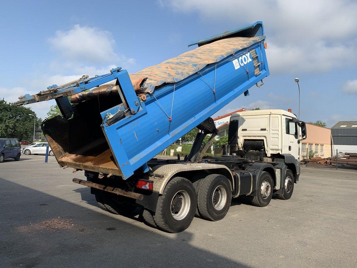 Poids lourd 8×4 — benne basculante — AVI Carrosserie Mont-de-Marsan